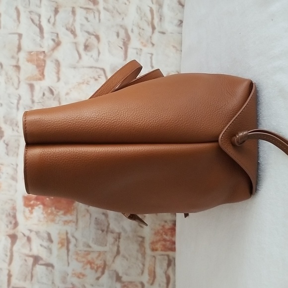 Chloe Sense Medium Calfskin Tote Bag - Picture 5 of 13